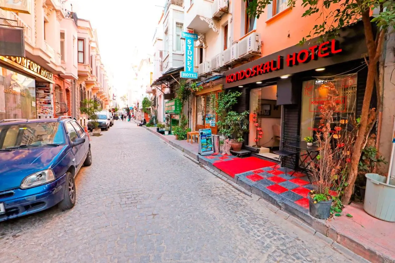 Kondoskali Hotel