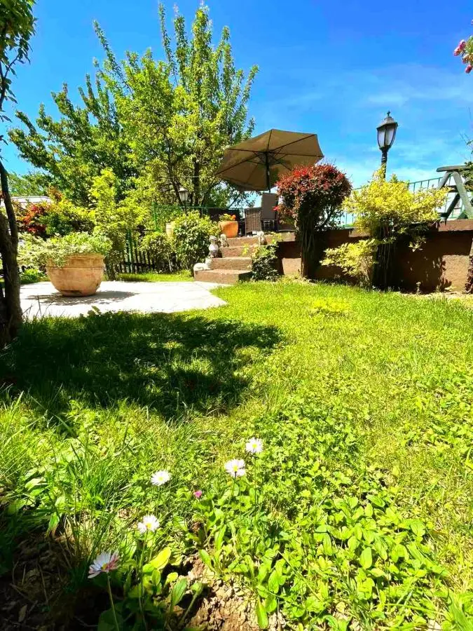 Garden free parking