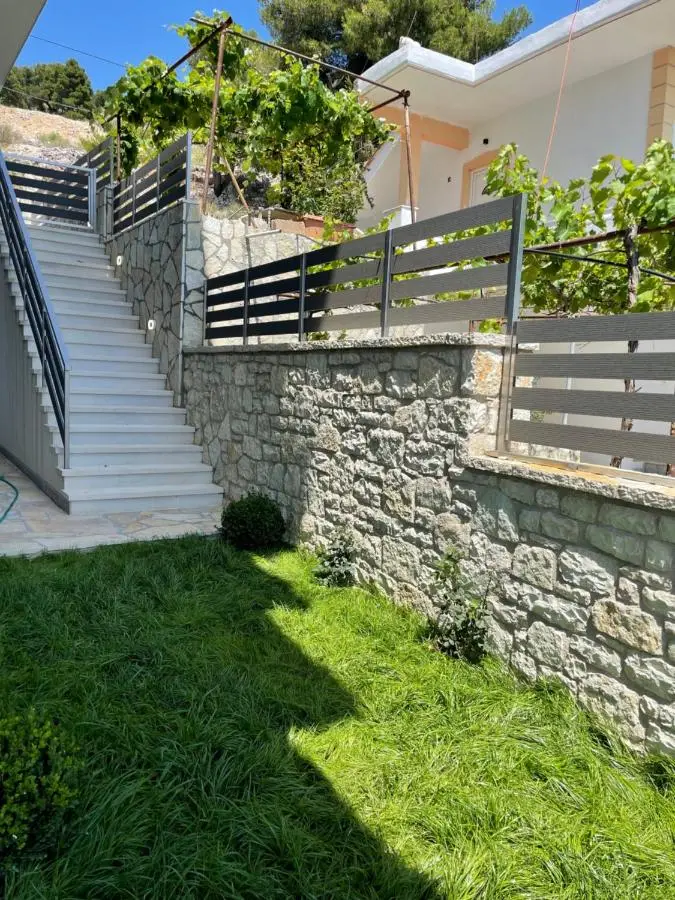 Angel Saranda Palace