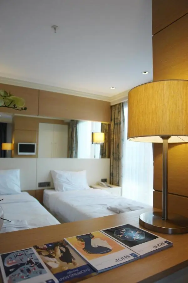 Le Mirage Hotel