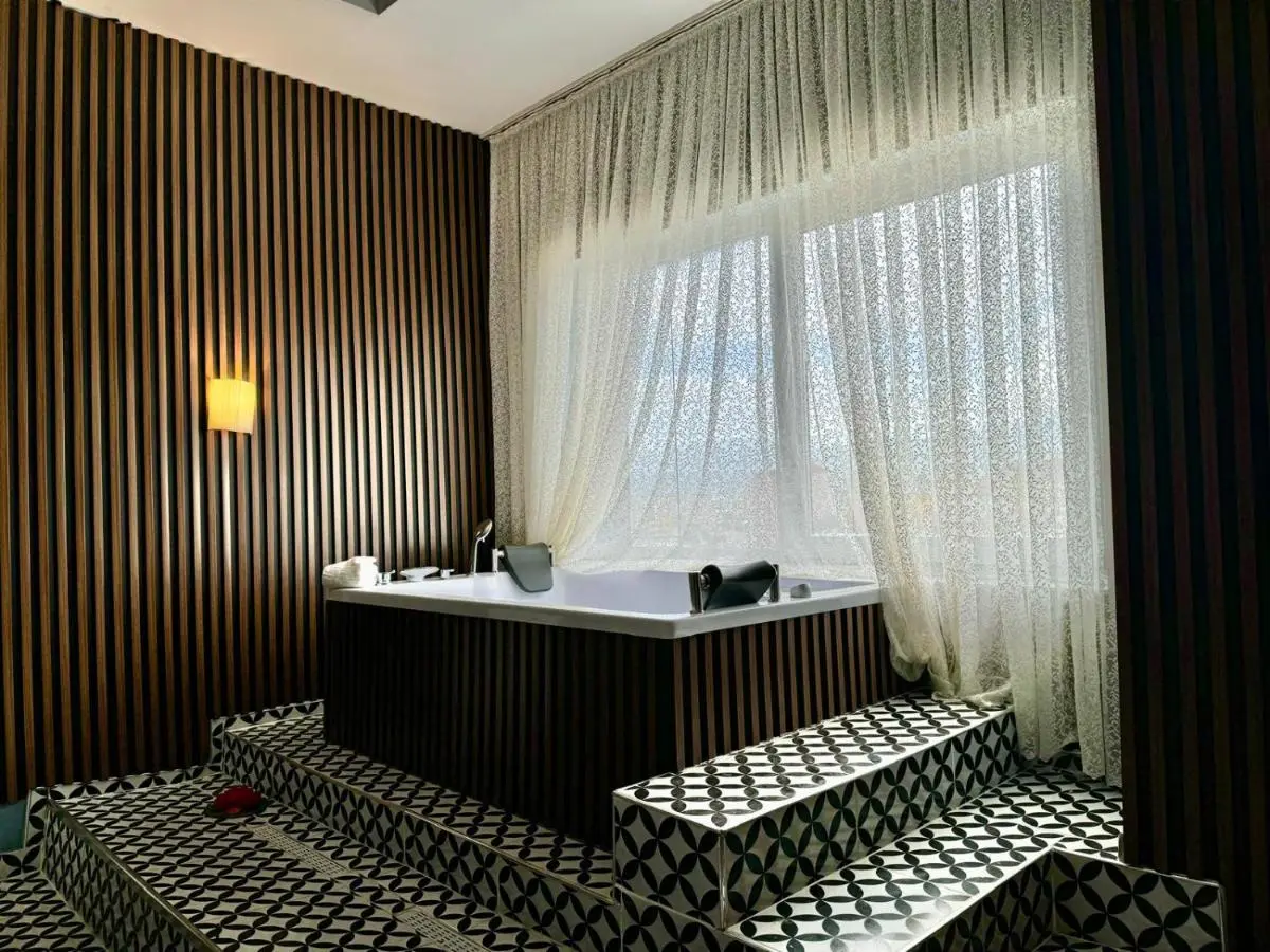 City One Hotel