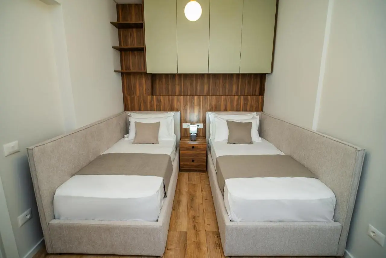 Home Select Tirana 6