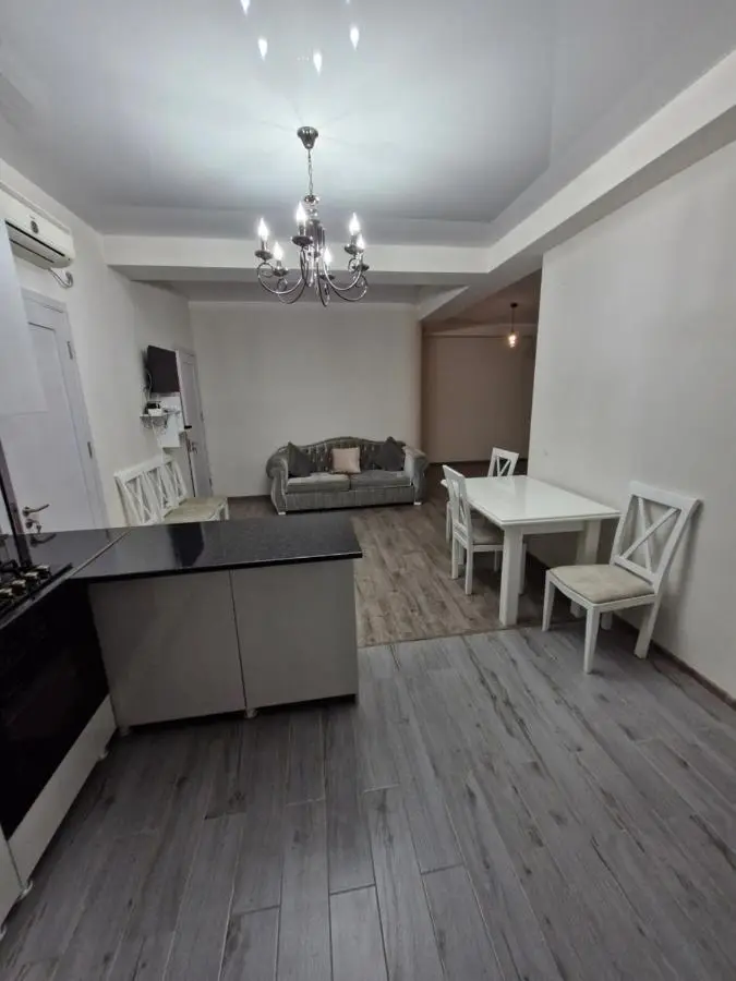 SWEET APARTMENT RUSTABELi
