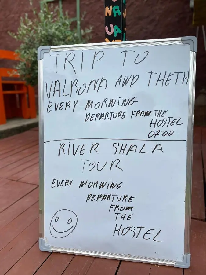 The Hood Hostel & Day Tours