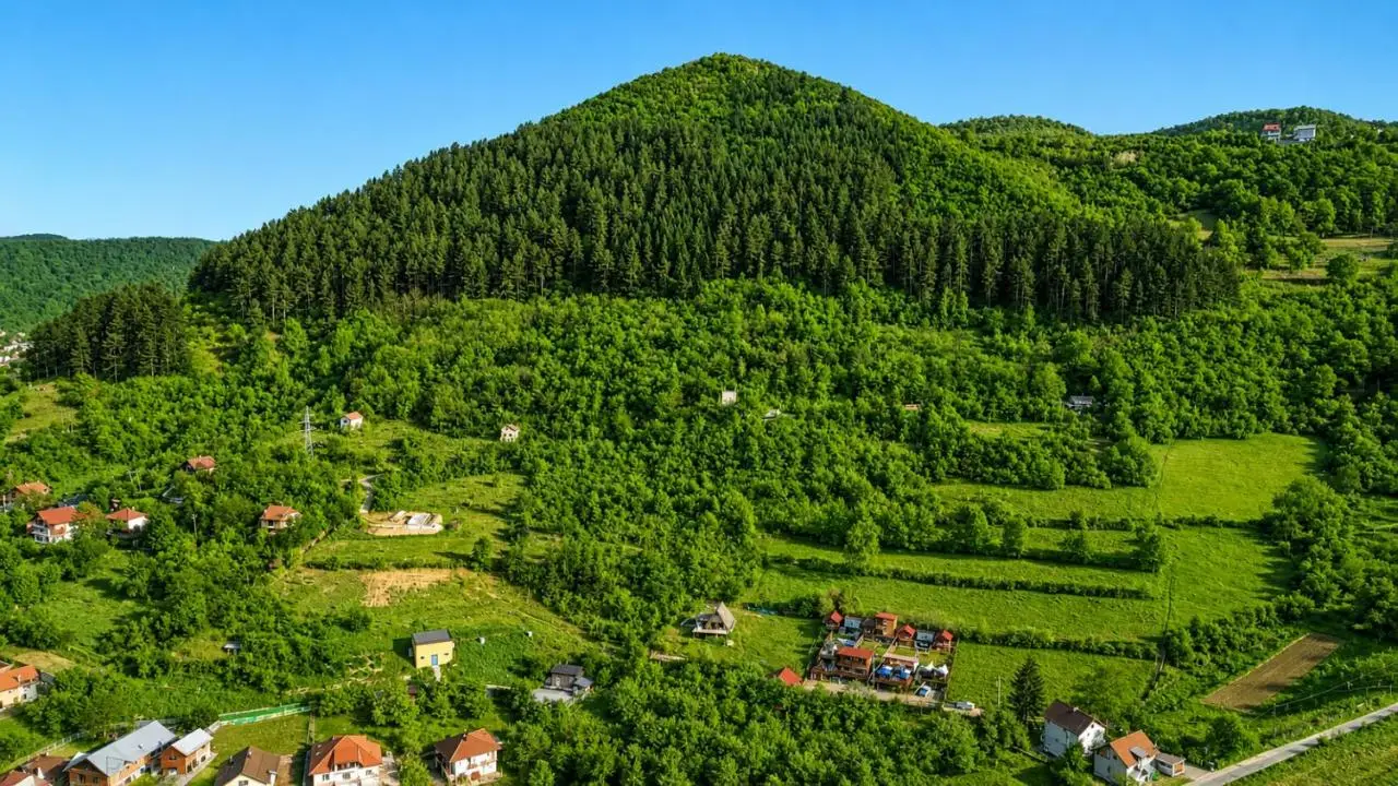 Bosnian Pyramid Glamping
