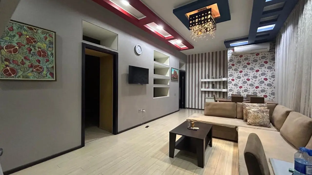 Large and central apartment in the heart of Baku, close to Icheri Sheher Metro station and the Fountain Square
