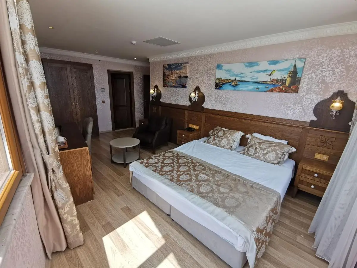 Perapolis Hotel