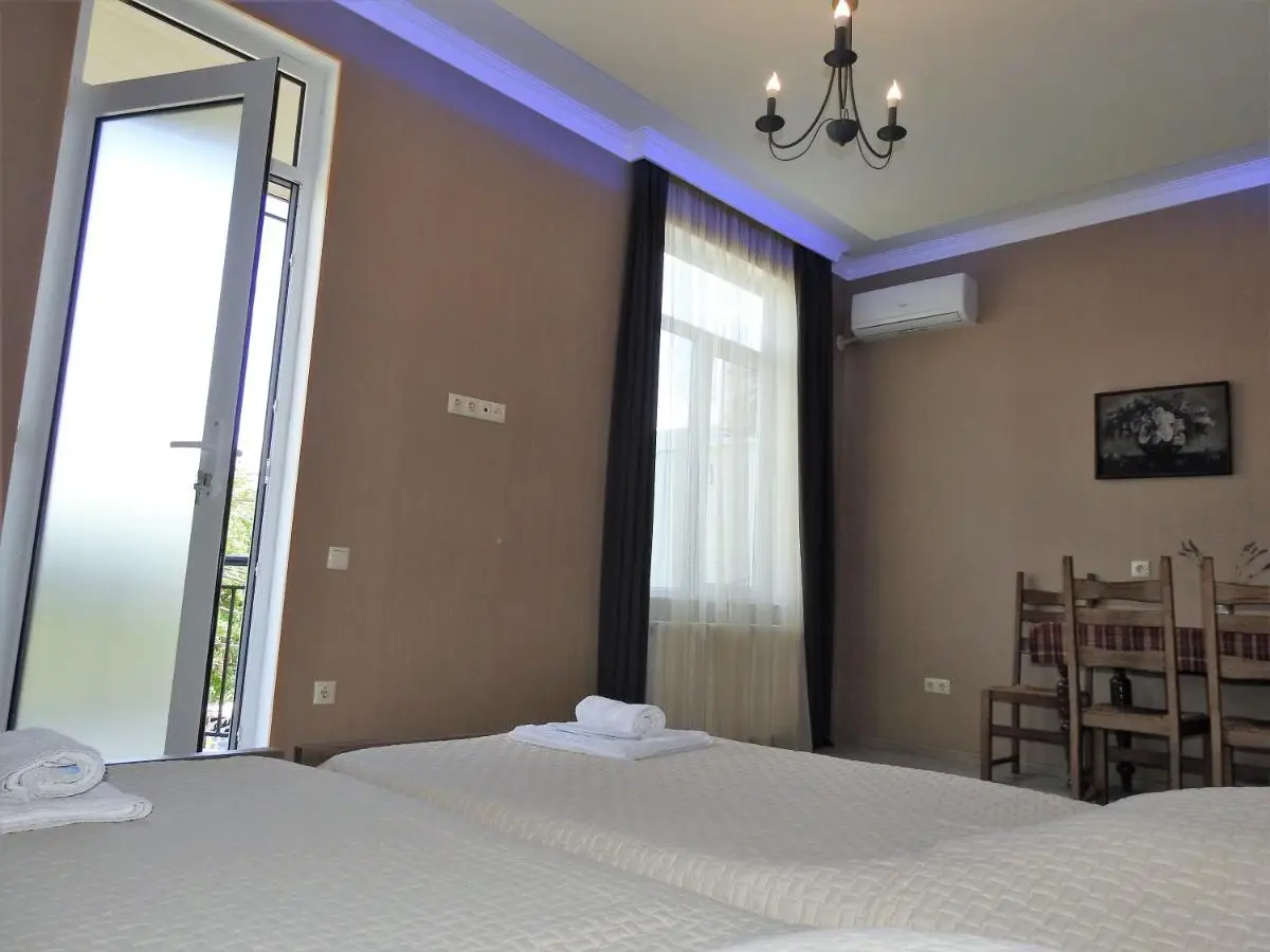 White Hotel Guesthouse