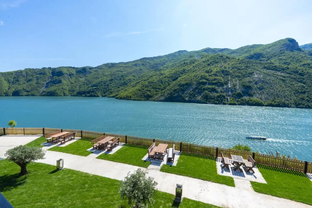 Hotel 5 Stinet