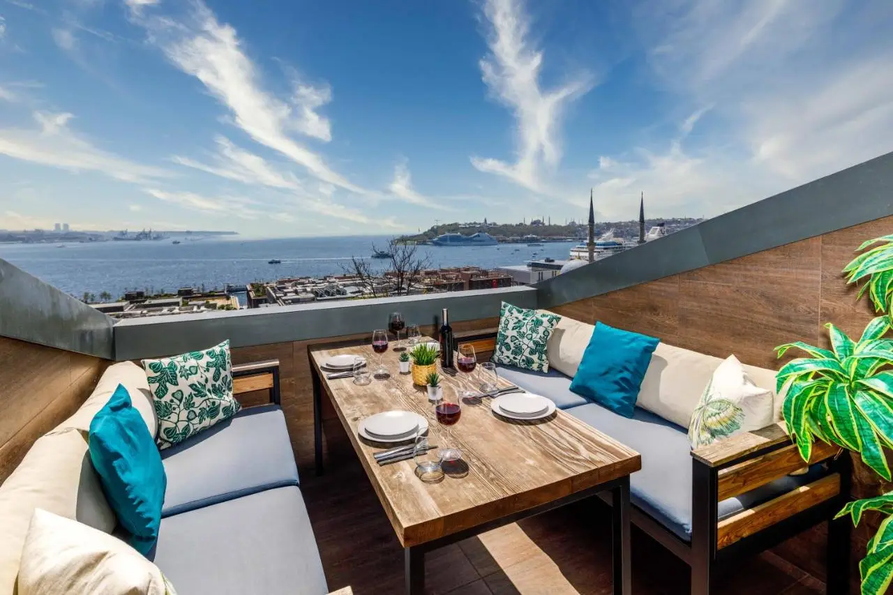 Monnas Bosphorus