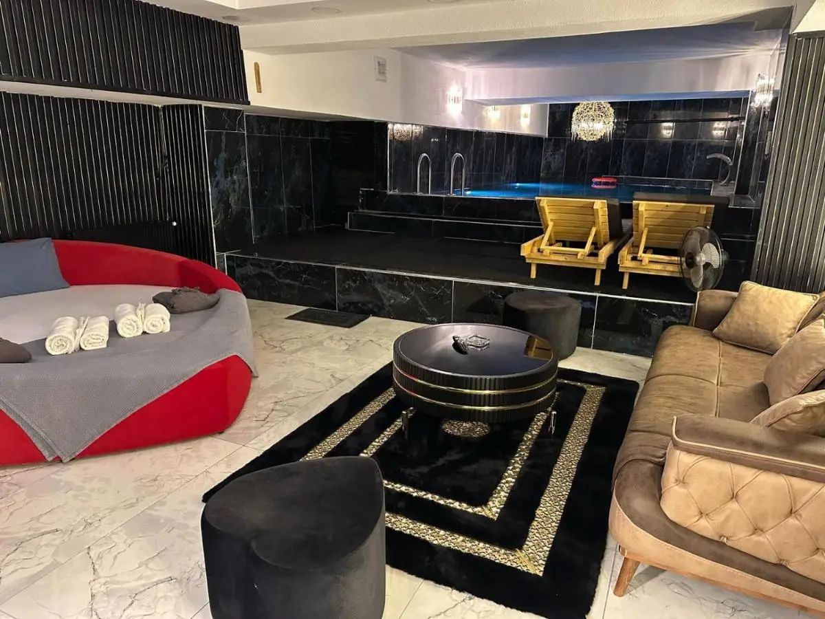 KRAL GRAND OTEl