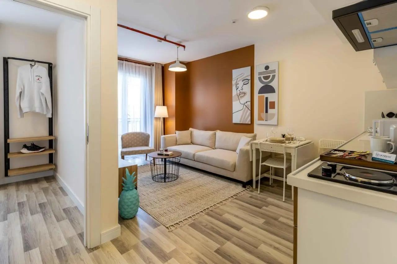 Monnas Suite