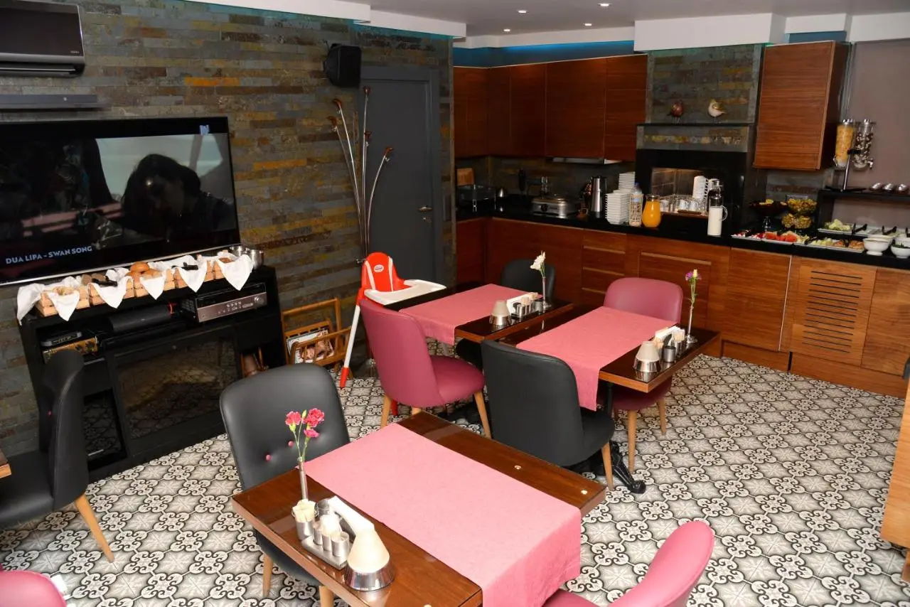 Pera Luna Residence