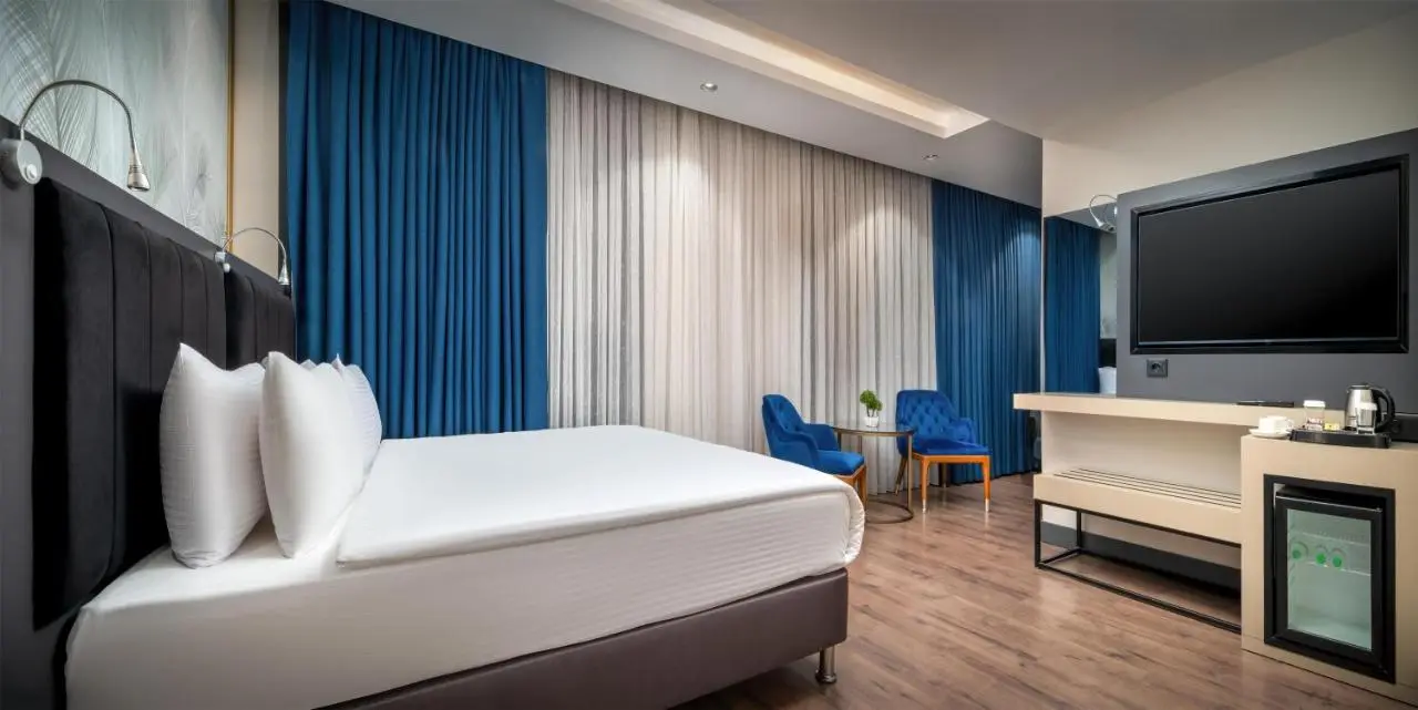 Best Western Premier Hidden Hills Hotel