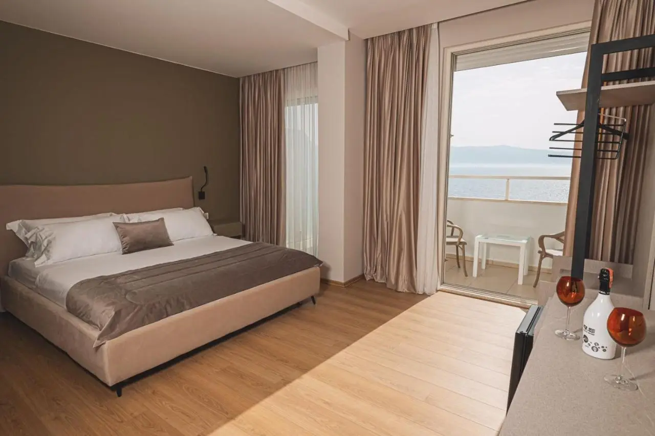 Grand Mirage