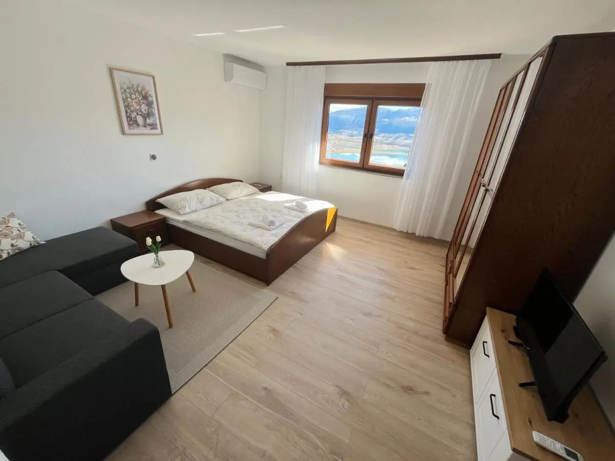 Apartman Lucija
