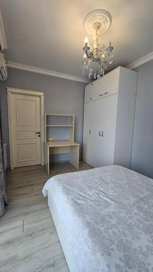 APARTMENT 7