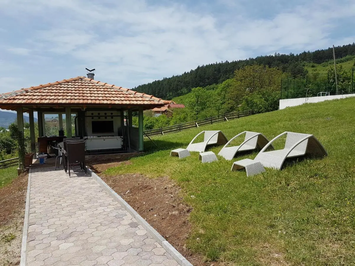 Villa Infinity