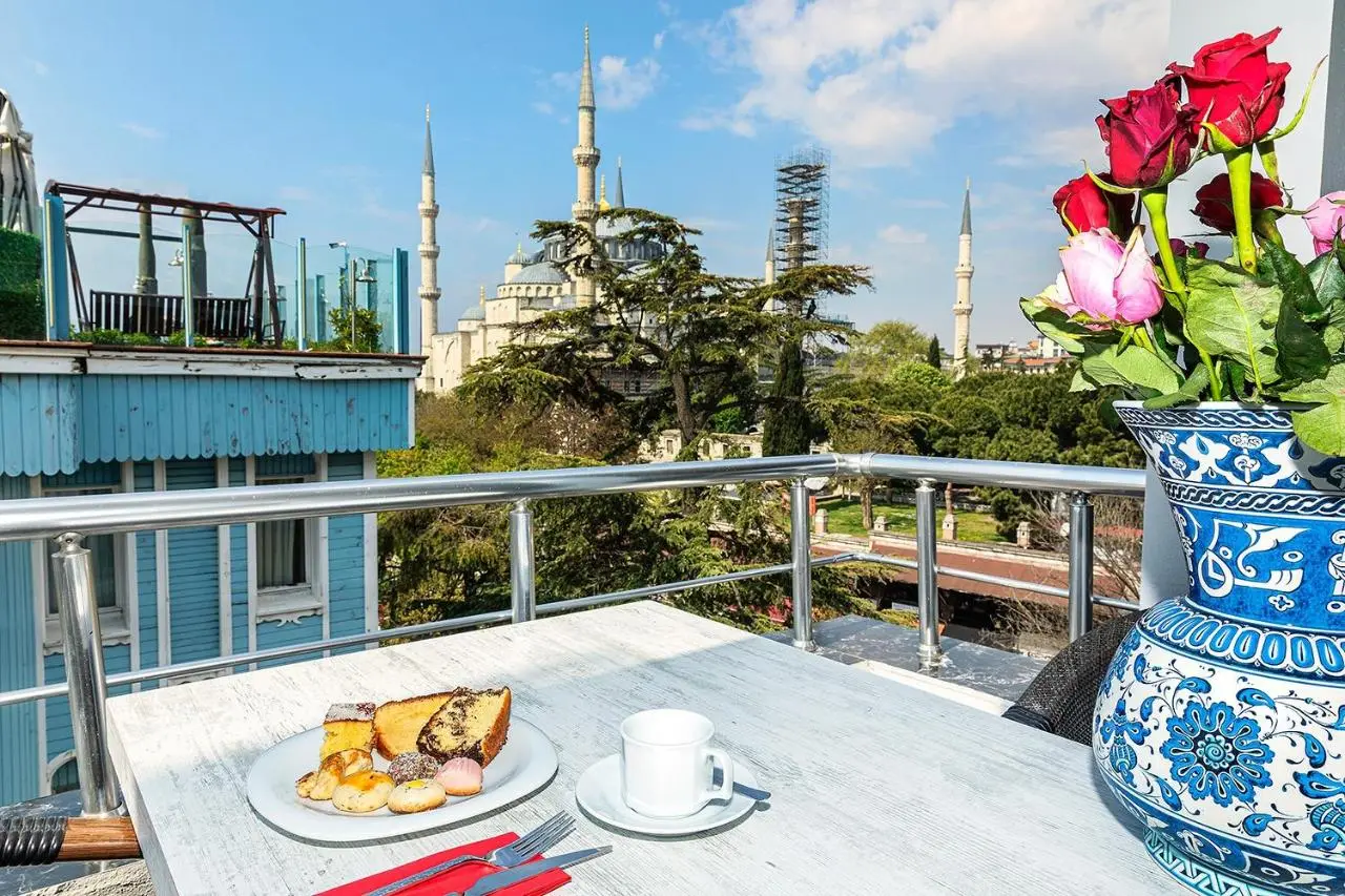 Aristocrat Hotel