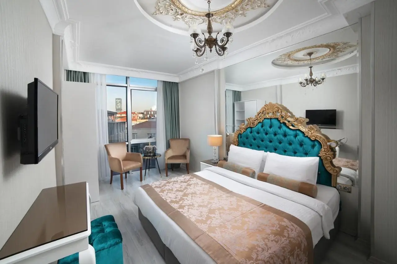 White Monarch Hotel