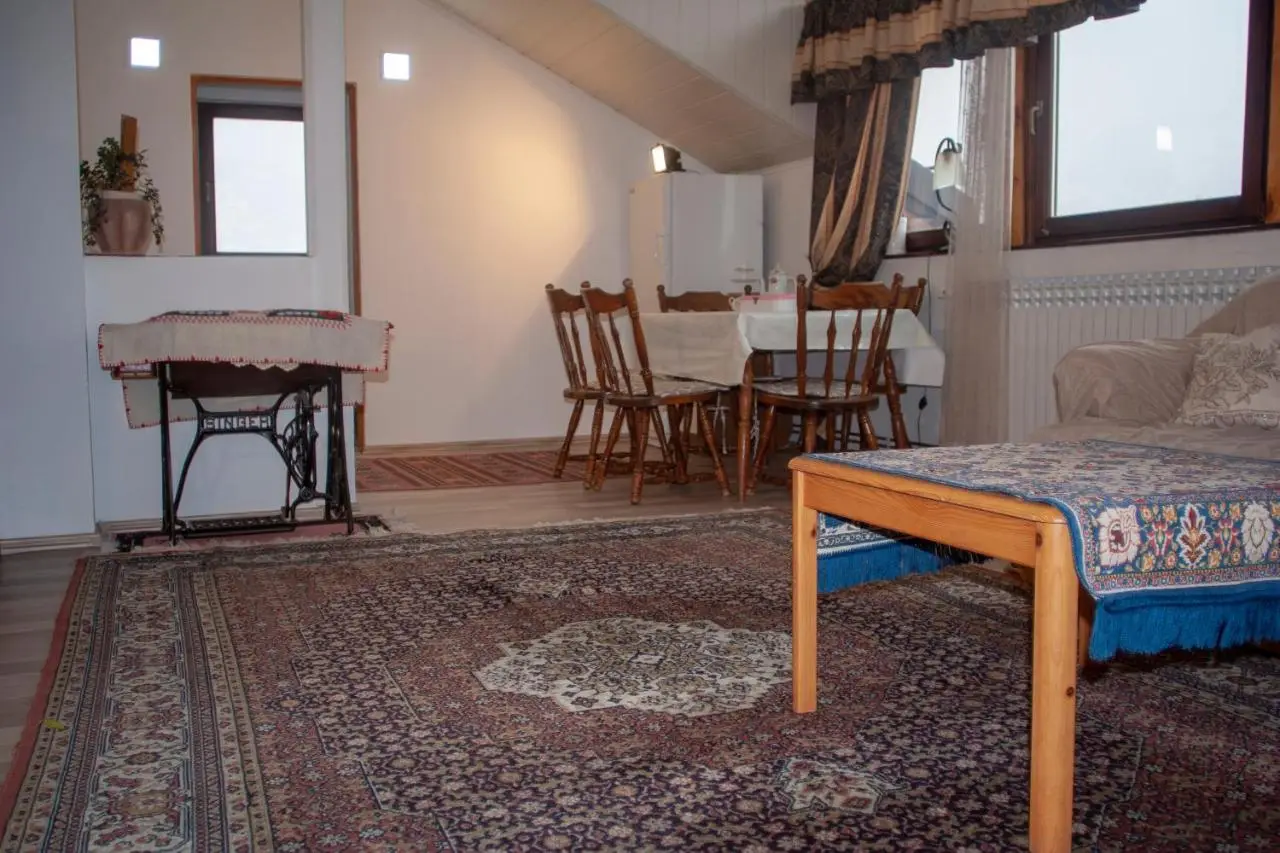 Guest House Fena