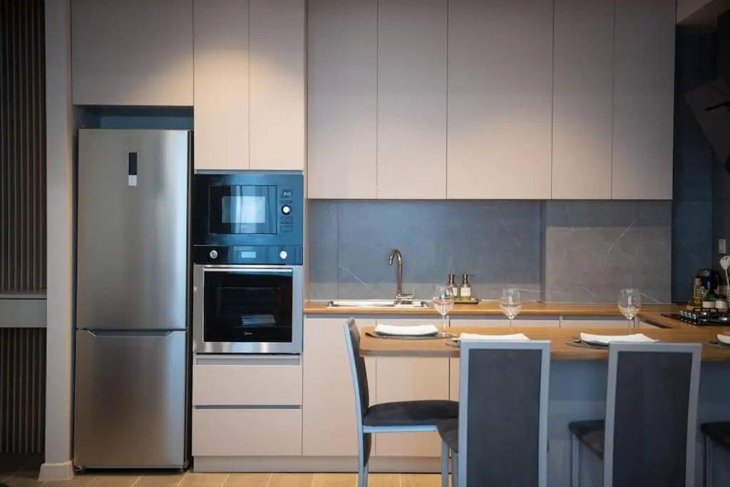 ProRealty -2BR apartment with fantastic view to city