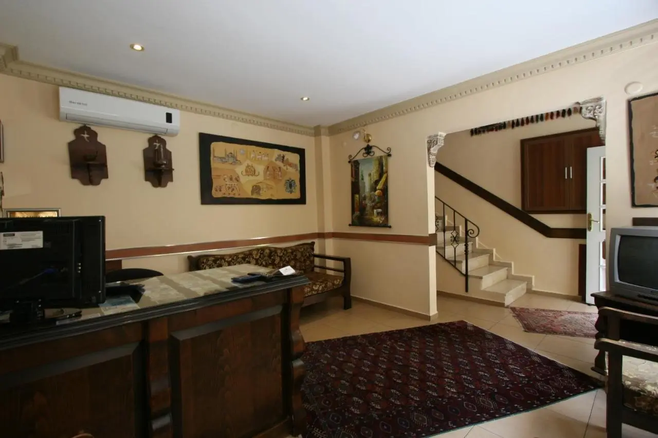 Hanedan Hotel