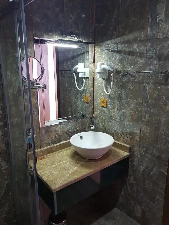 Perapolis Hotel