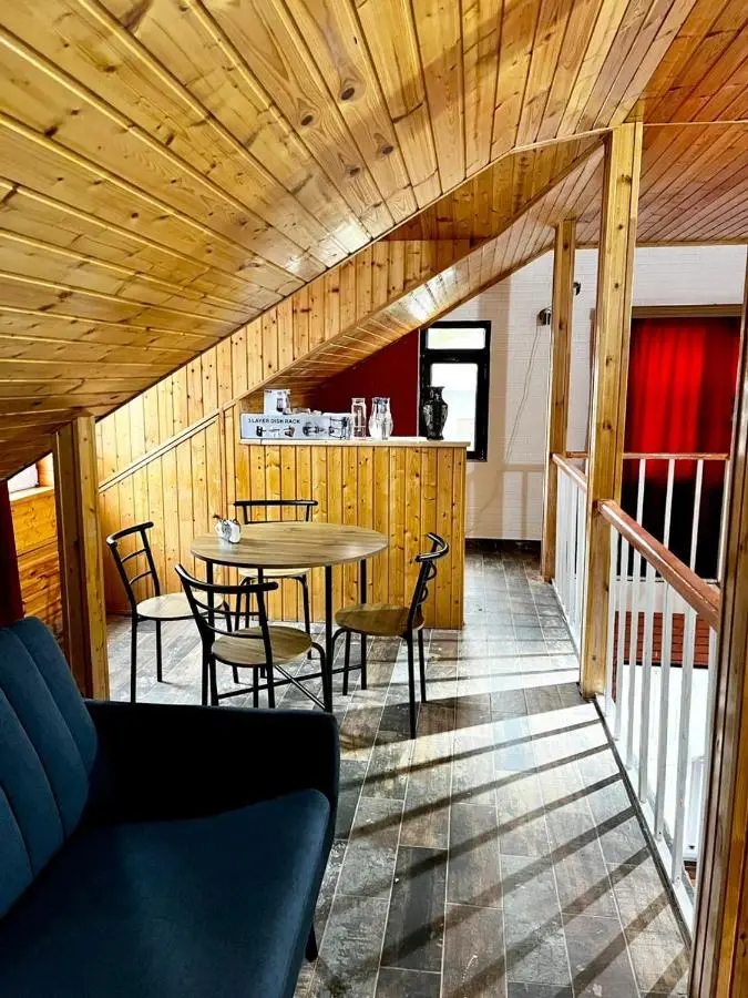 Nino & Irodi's Guest House