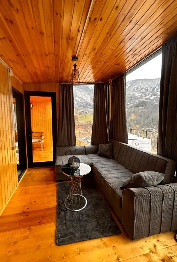 Glass House Merisi