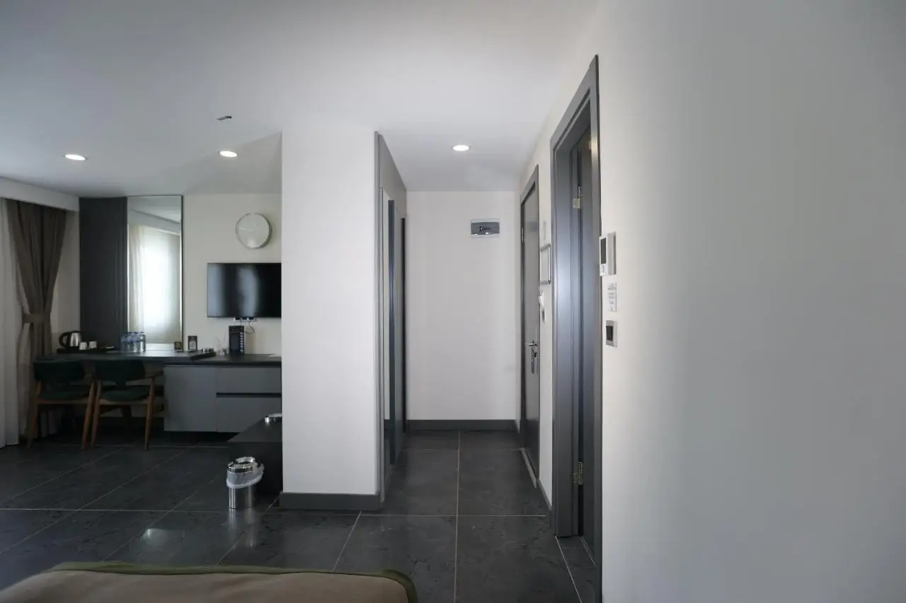 Ren Business Hotel