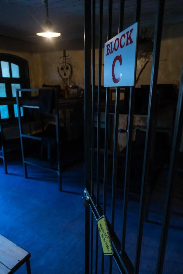 ALCATRAZ JAIL-HOSTEL