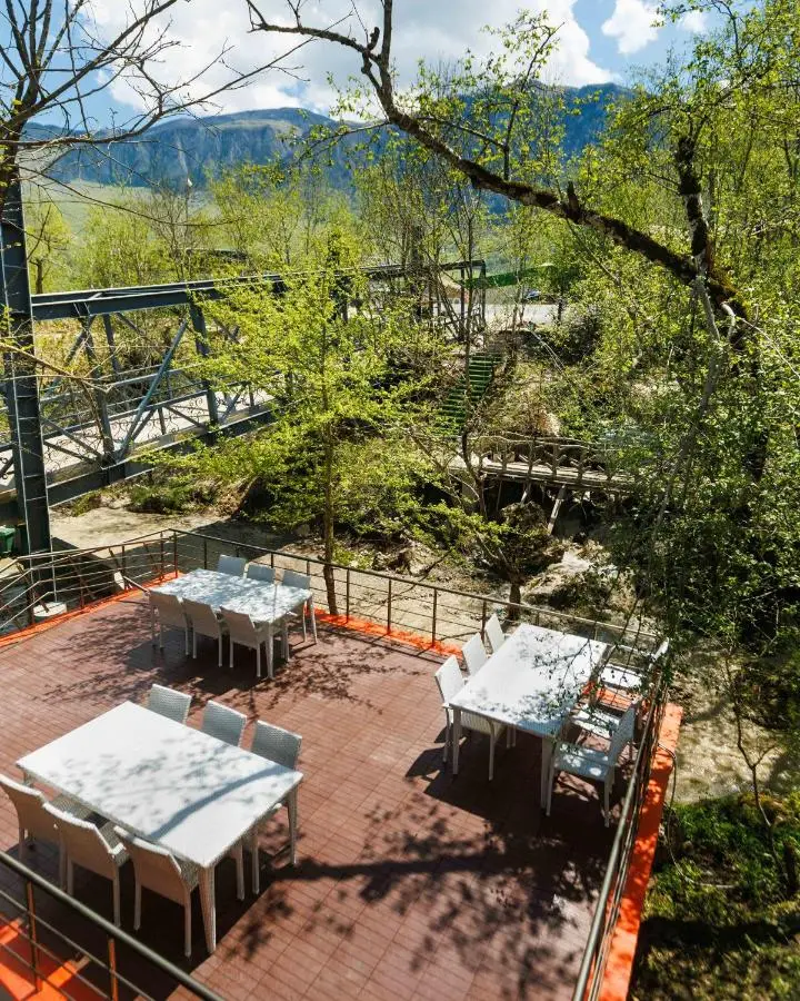 Grotto Resort & Restaurant
