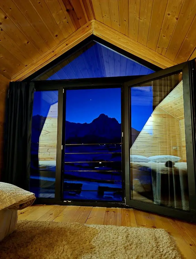 Grand Mountain Cottage