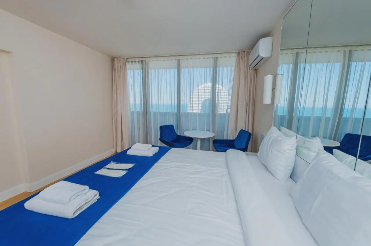 ApartHotel in Orbi City Sea View