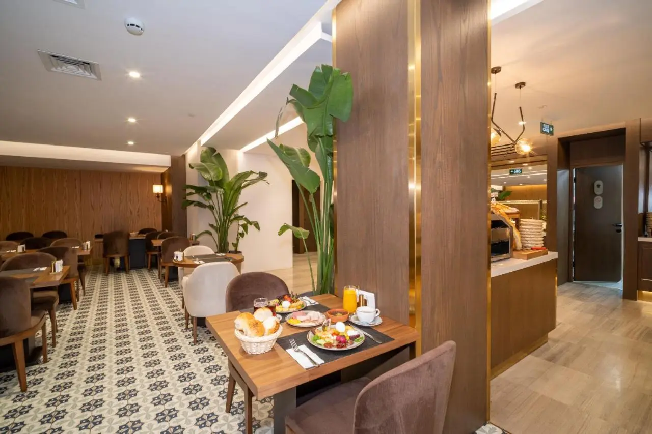 Rayelin Hotel Old Town