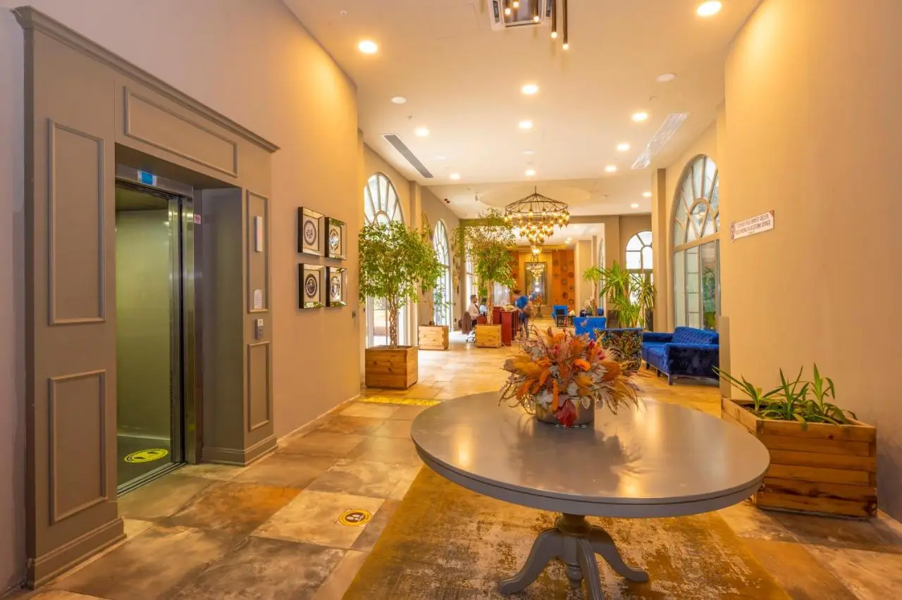 Agora Suites