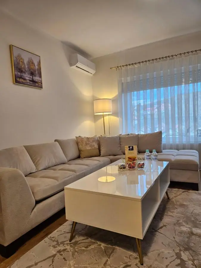 Lux Sara Apartments