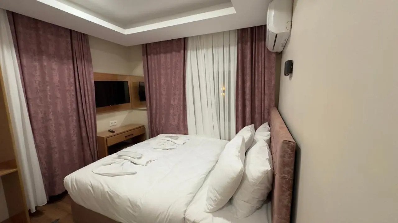 Golden Tulip Suite Apart