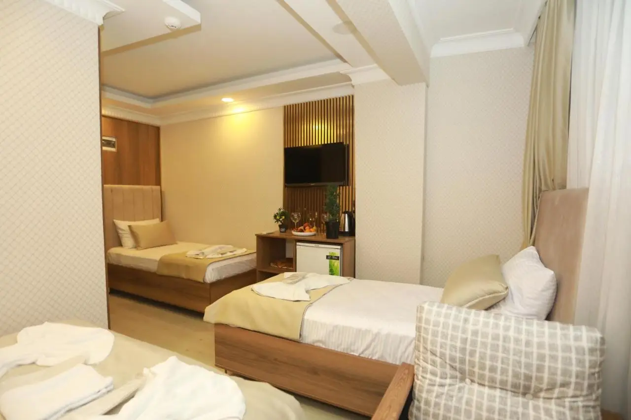 IMMORTELLE HOTEL lord sophiha