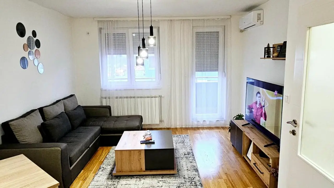 Stan na dan-Apartman Mia