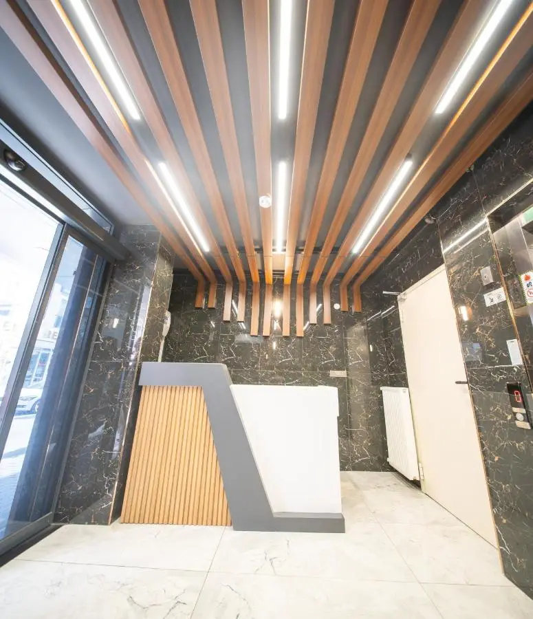 Zirvesta Otel