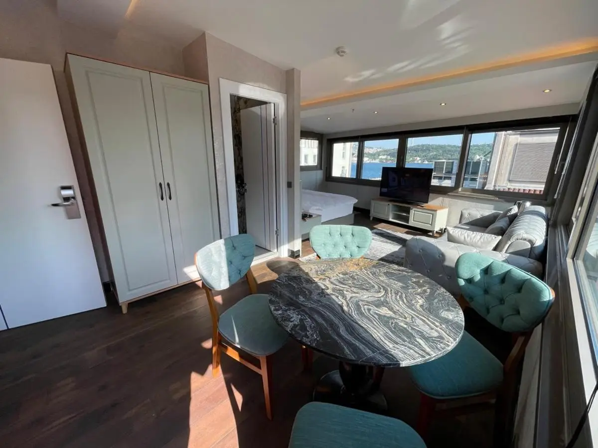 Feri Suites