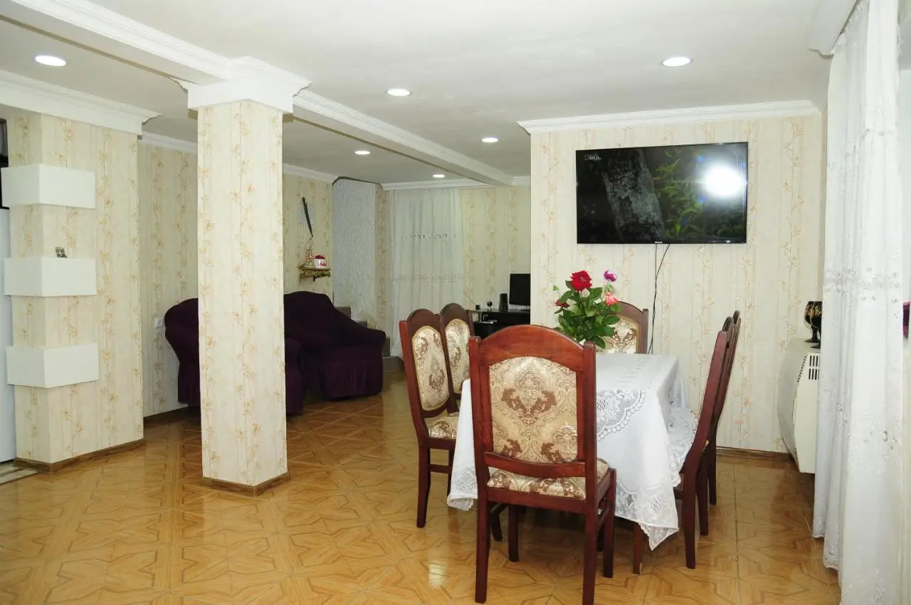Guest House IVO