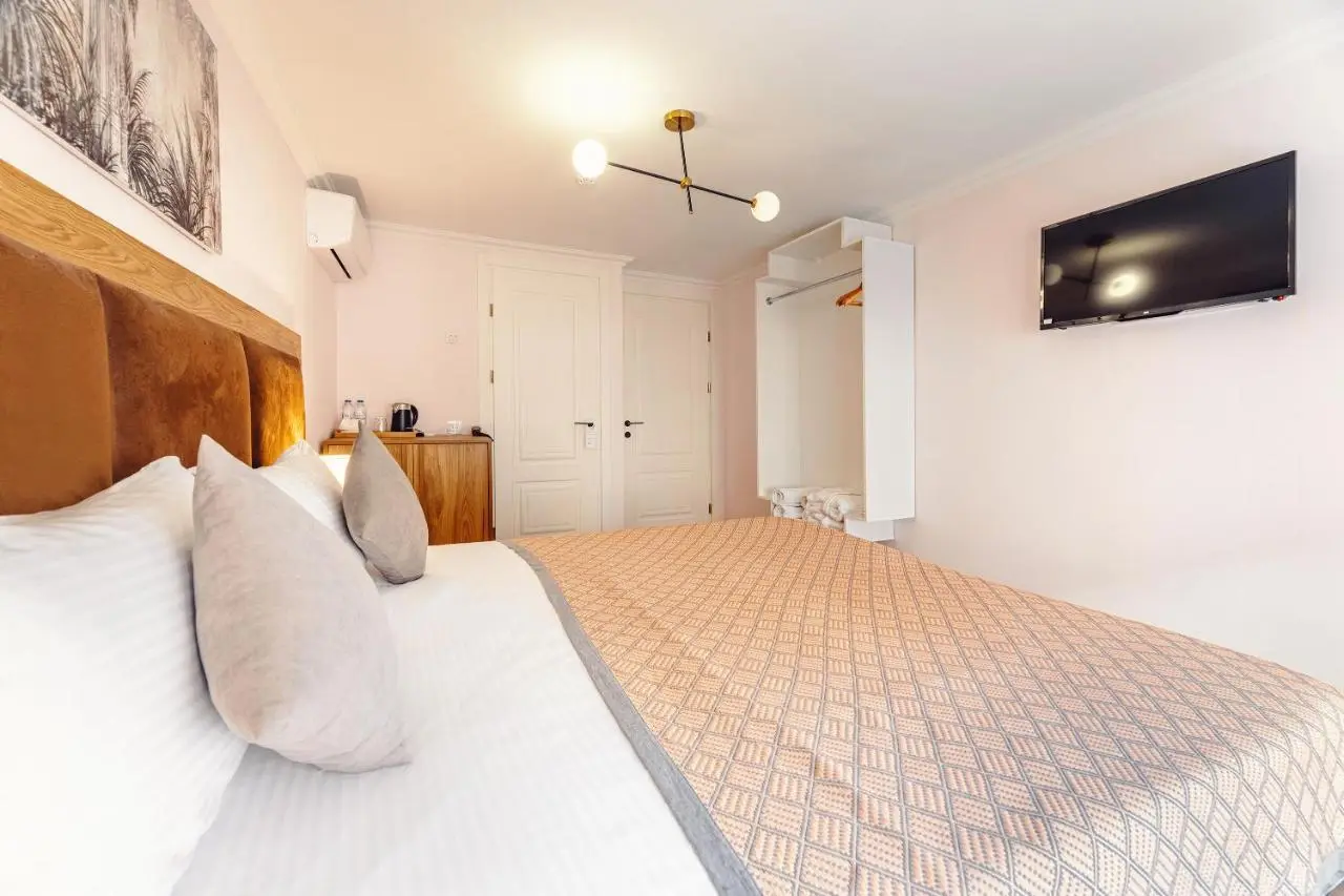 Hotel Manufacturer In Old Tbilisi
