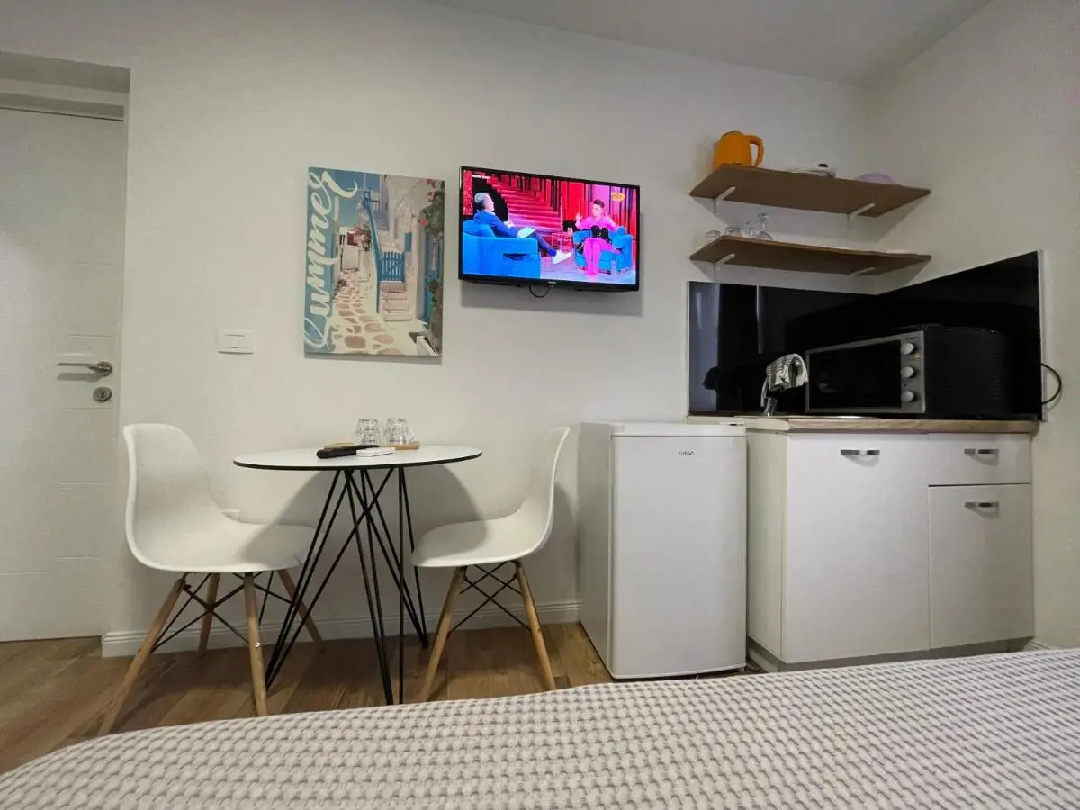 Central Studio Apartments