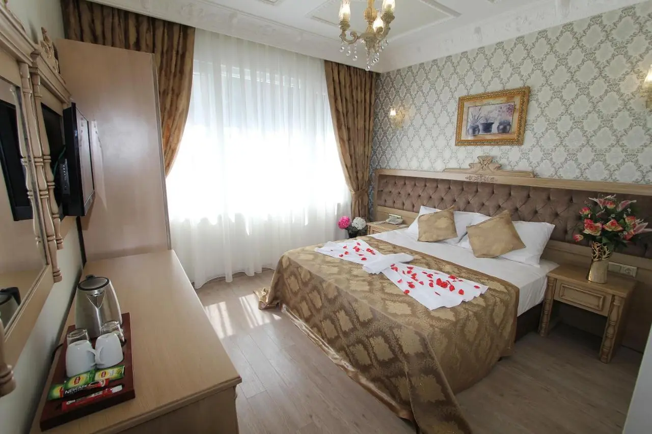 Apple Tree Hotel