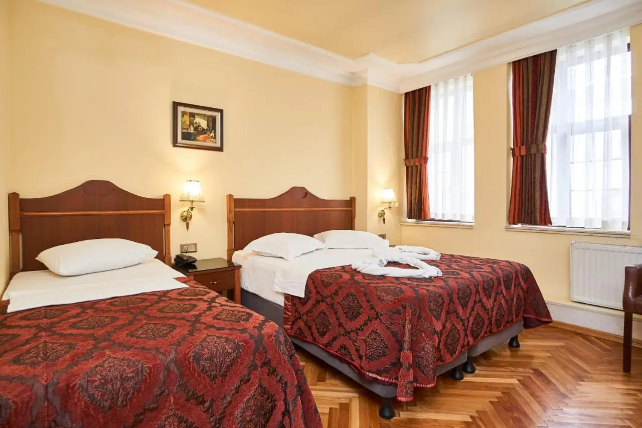 Amber Hotel & Spa