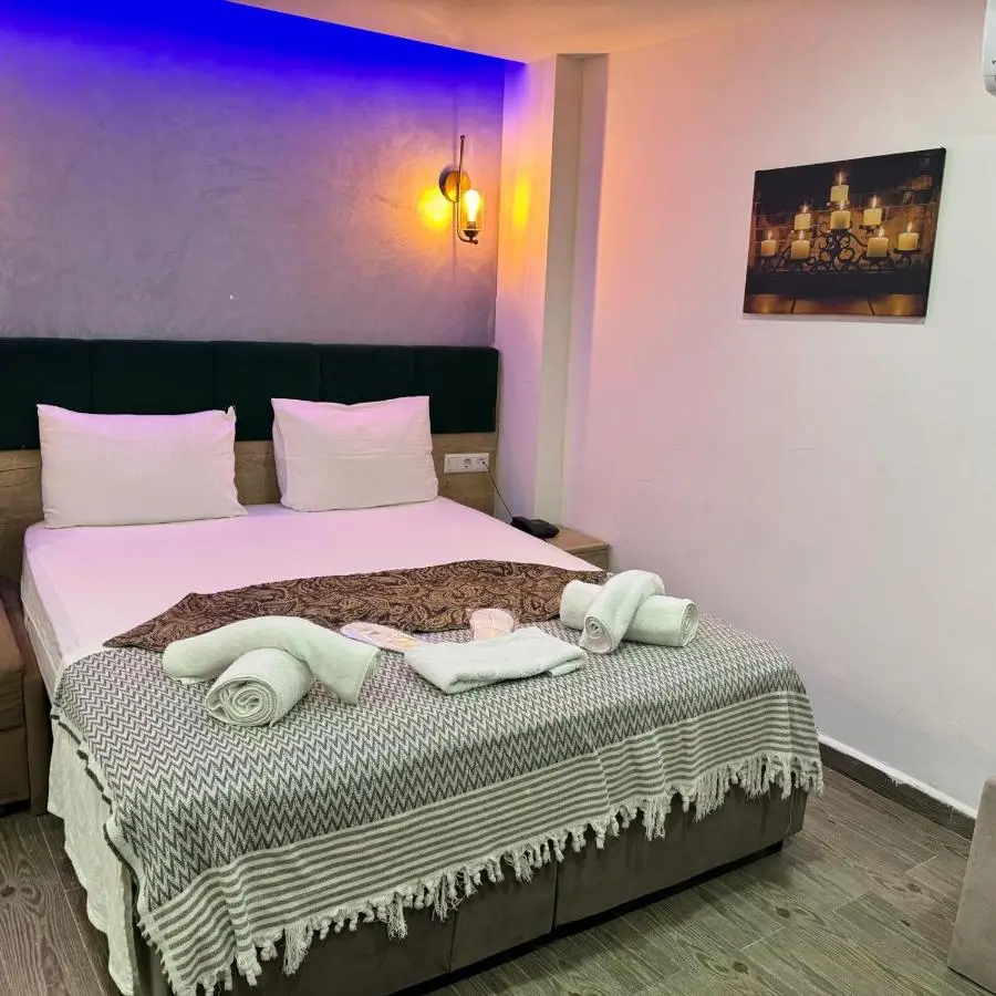 Loren Hotel&Suites