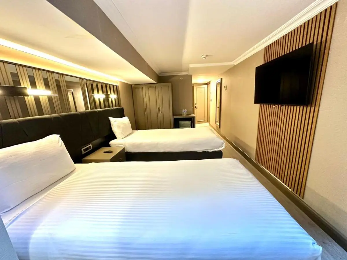 Aven Hotel